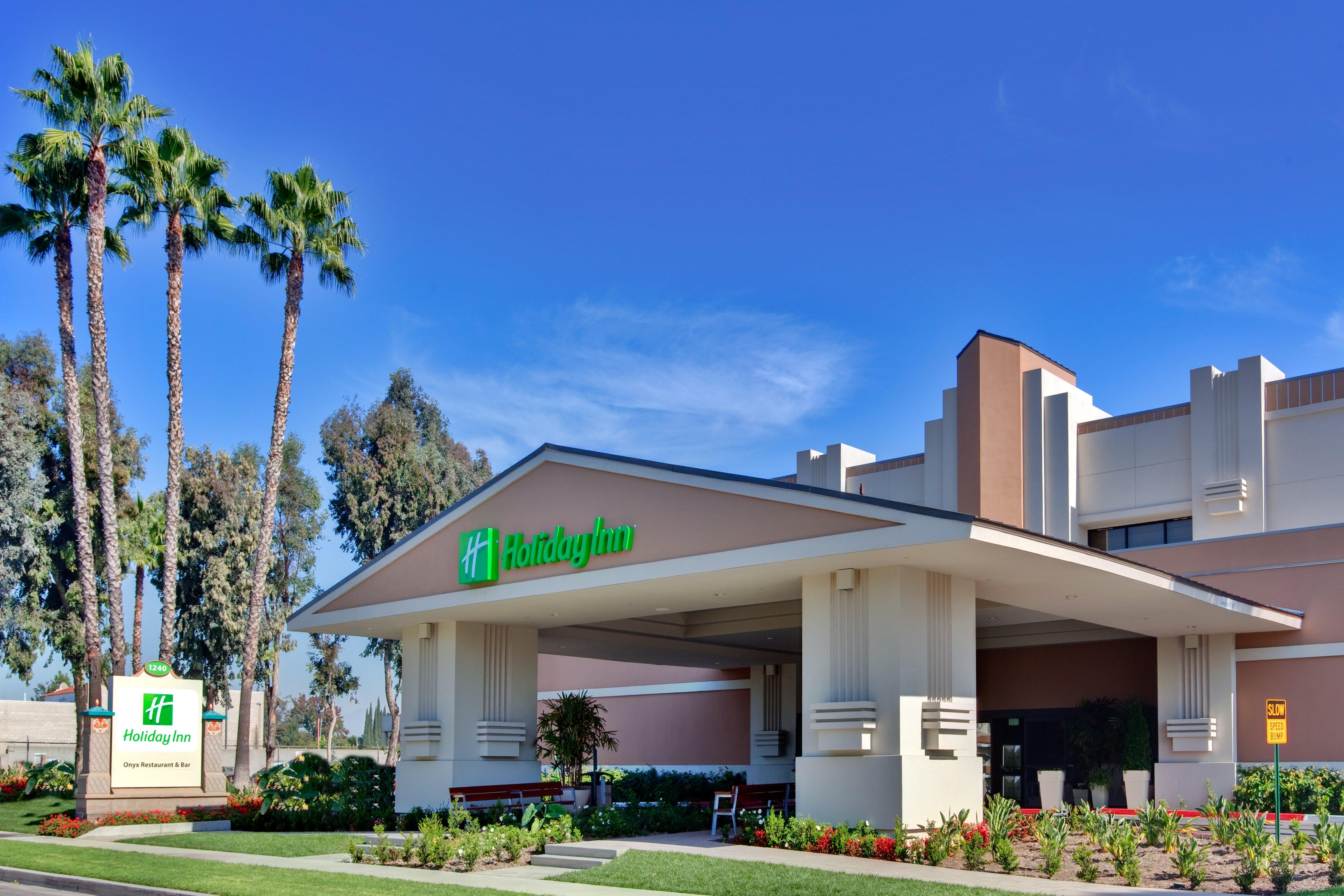 Holiday Inn Hotel & Suites Anaheim By Ihg Экстерьер фото